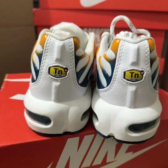 NIKE AIR MAX PLUS (GS) WHITE-BLUE-KUMQUAT-BLACK  [DV7083-100]  New with box - Picture 7 of 9